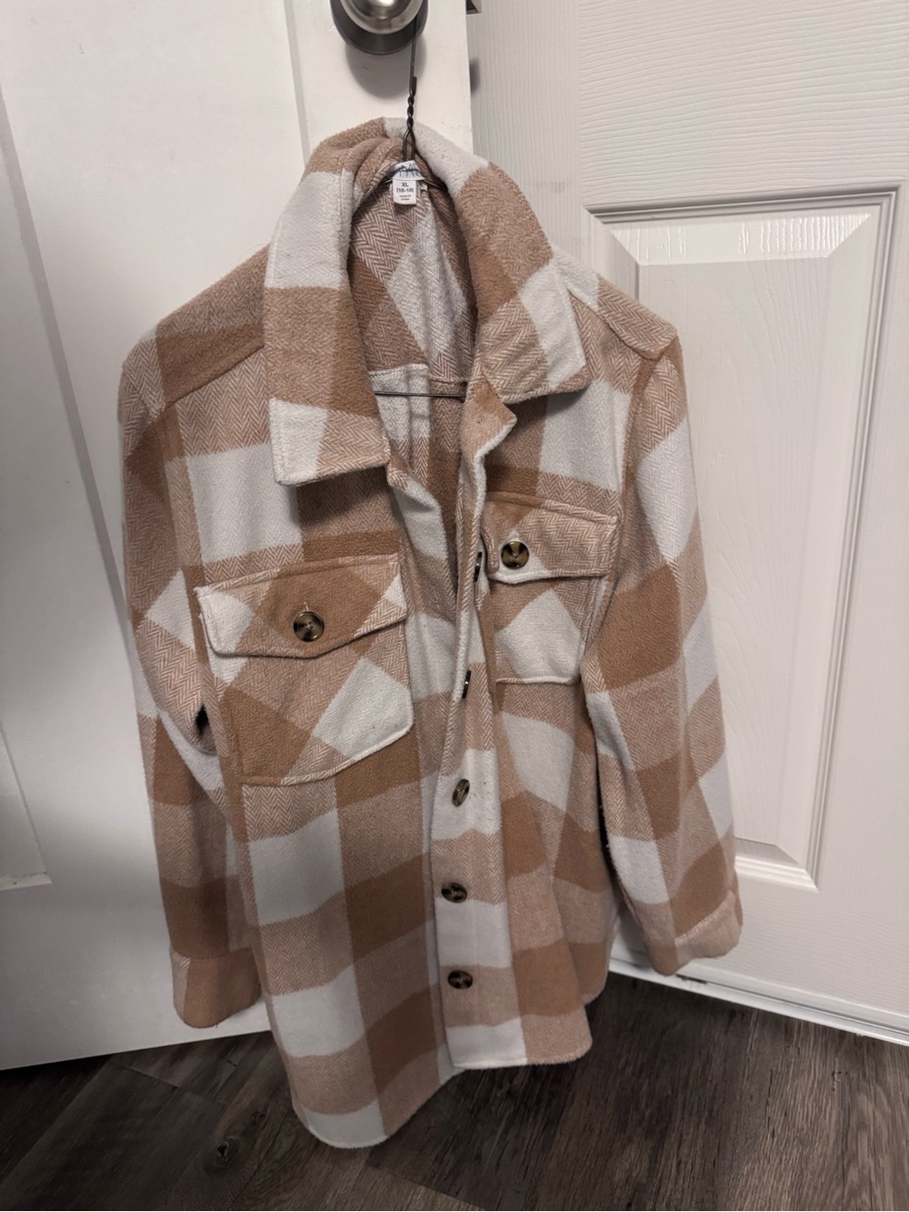Women’s Beige & White Plaid Button-Front Jacket